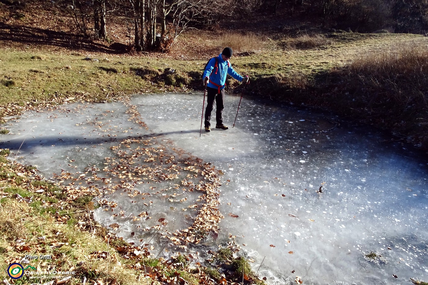 57 Pozza ghiacciata al Passo del Grassello ( 1369 m).JPG -                                